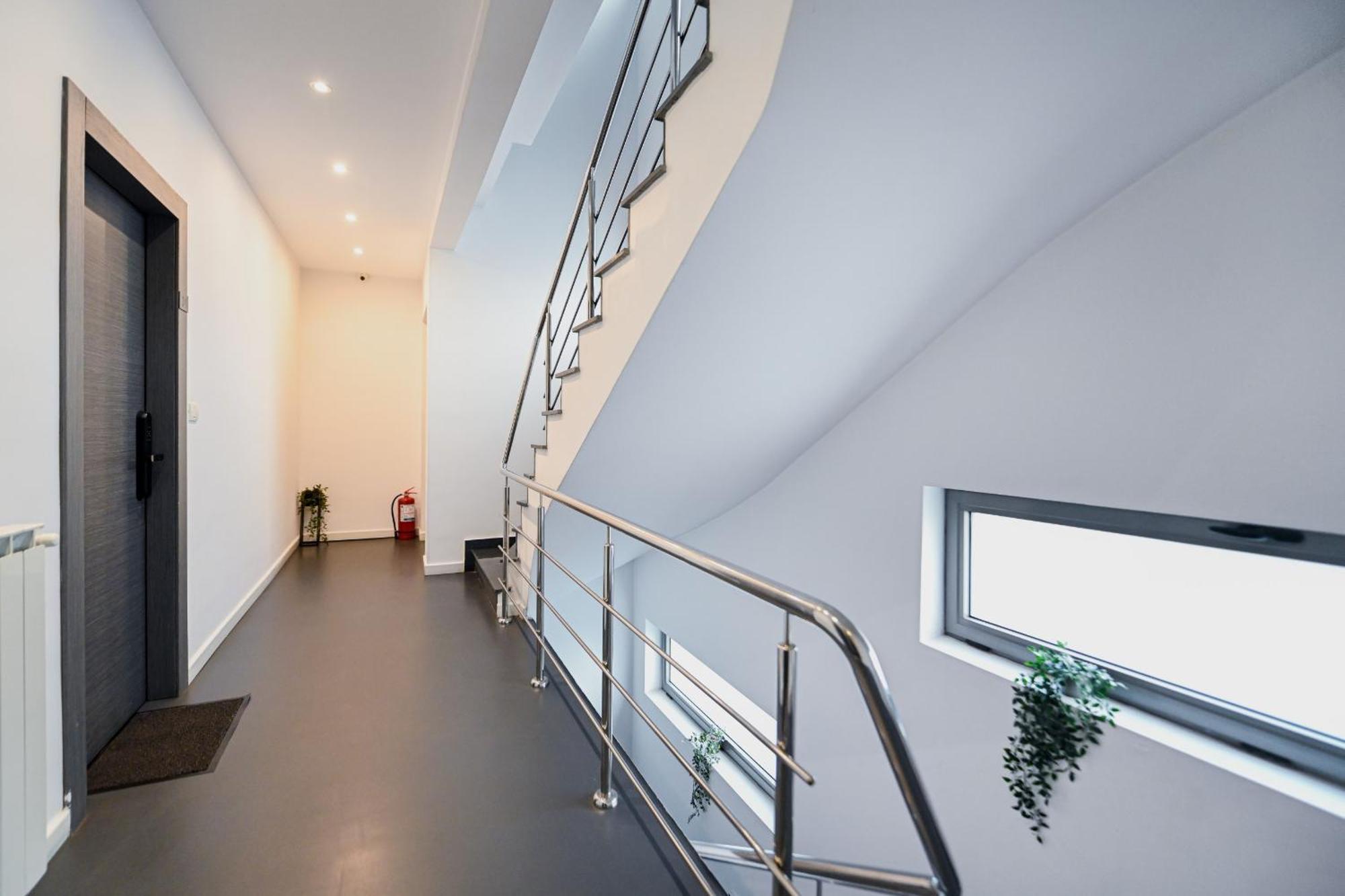 Urban Elegance - Stylish Central Accommodation Bucarest Extérieur photo