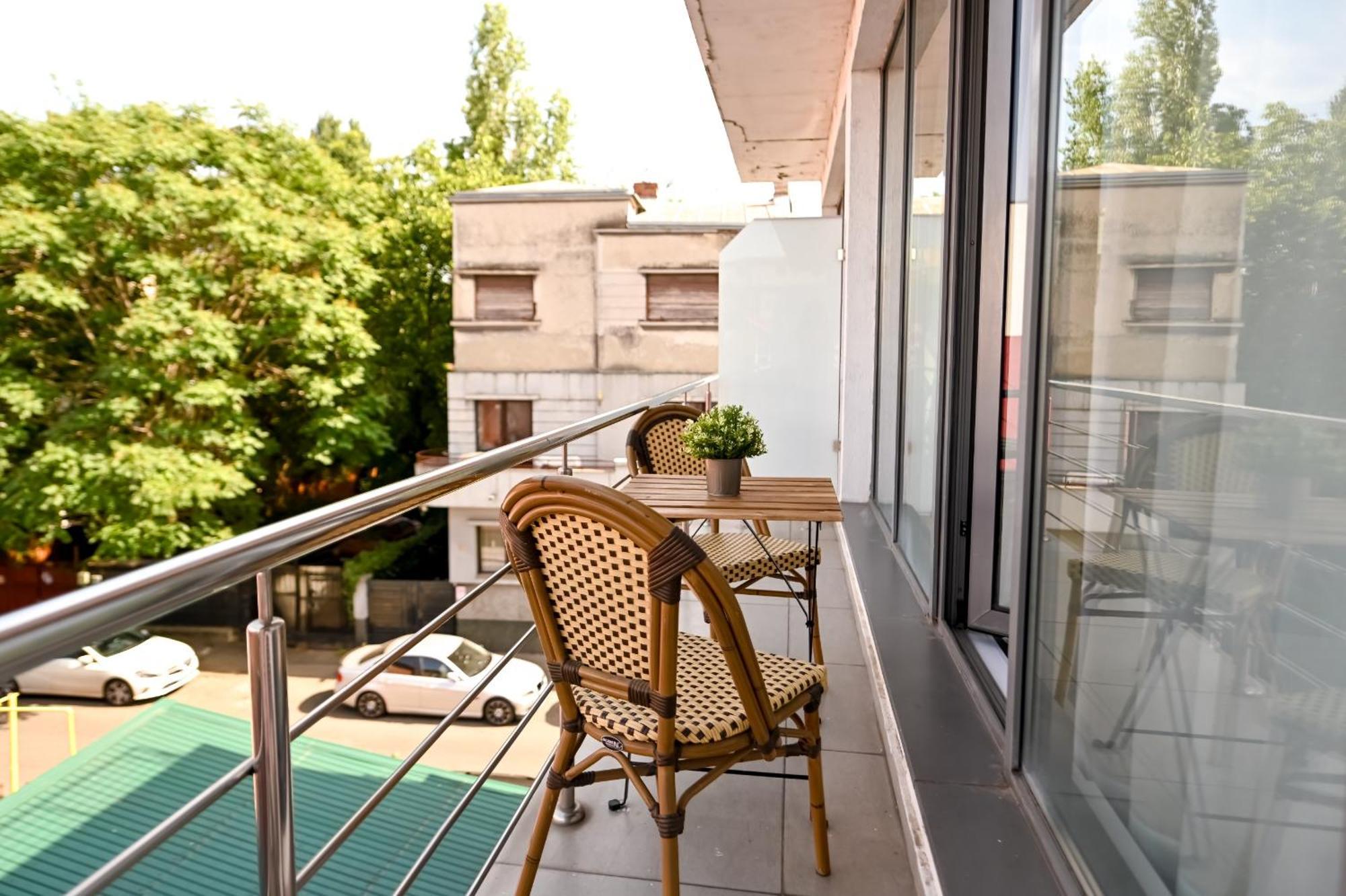 Urban Elegance - Stylish Central Accommodation Bucarest Extérieur photo