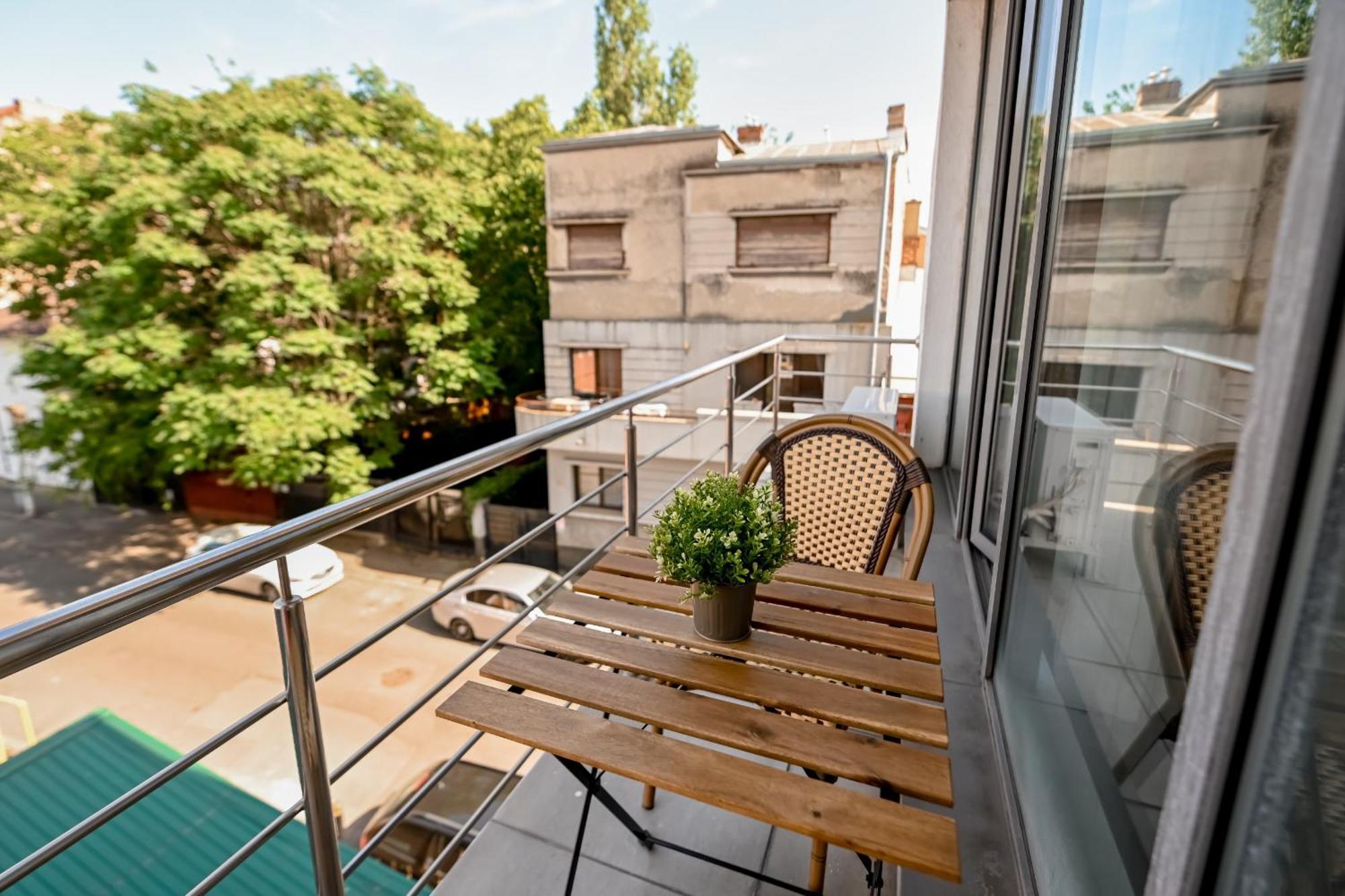 Urban Elegance - Stylish Central Accommodation Bucarest Extérieur photo