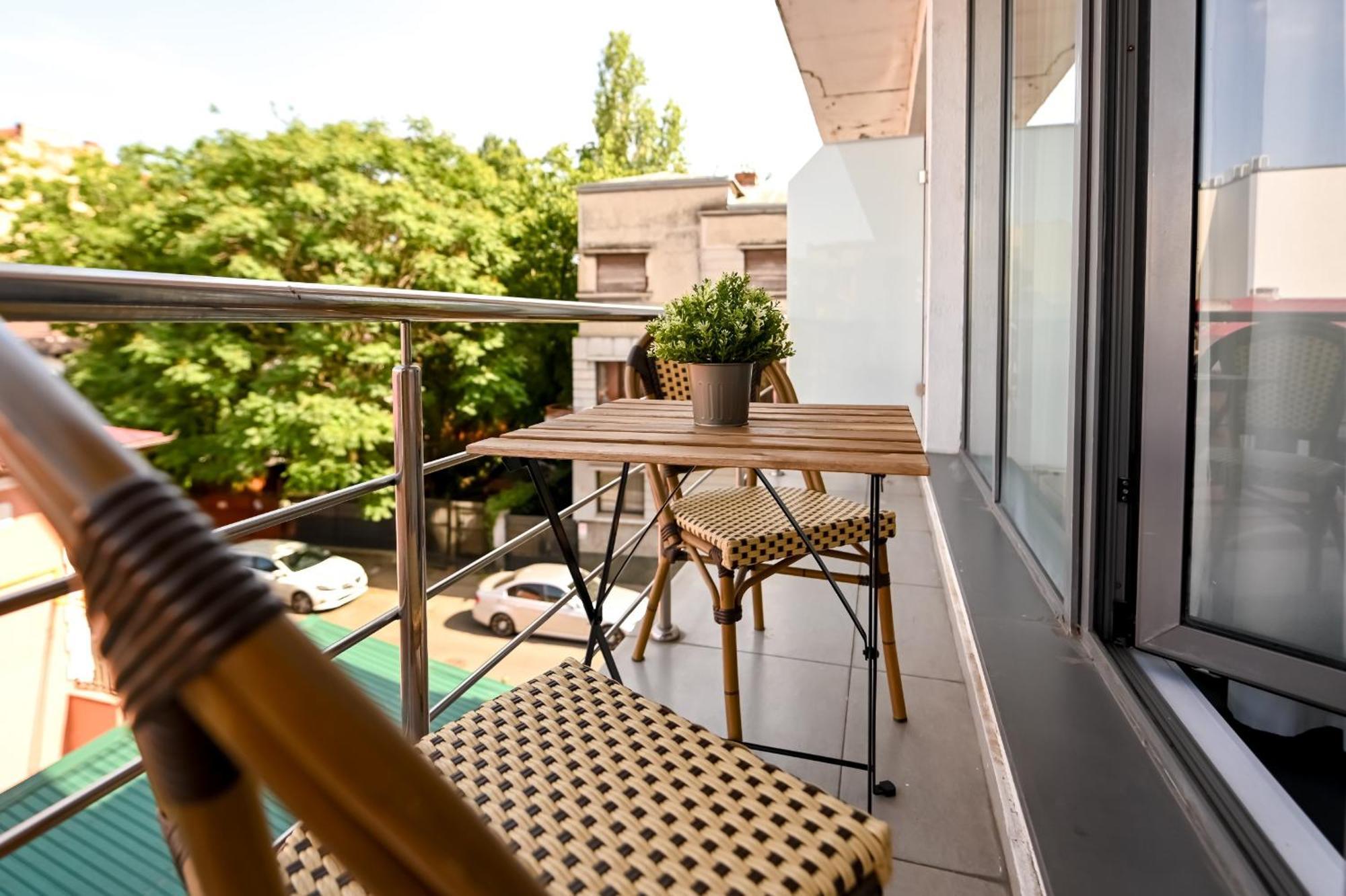 Urban Elegance - Stylish Central Accommodation Bucarest Chambre photo