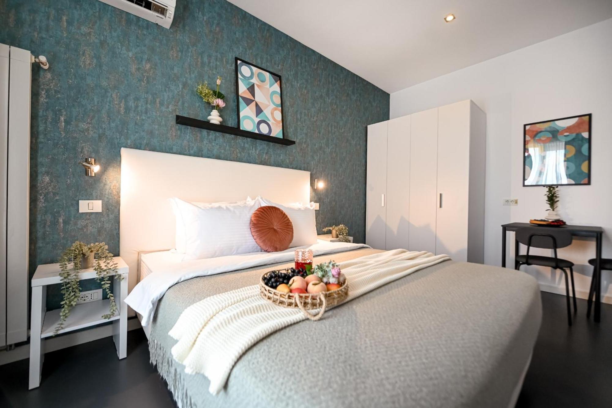 Urban Elegance - Stylish Central Accommodation Bucarest Chambre photo